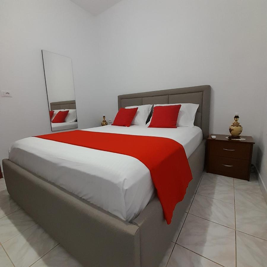 Luxury Dennis Home Sarandë Eksteriør bilde