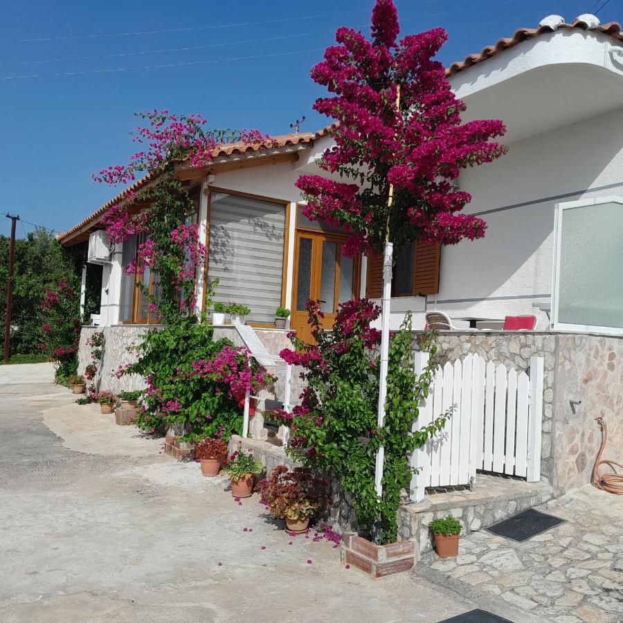 Luxury Dennis Home Sarandë Eksteriør bilde