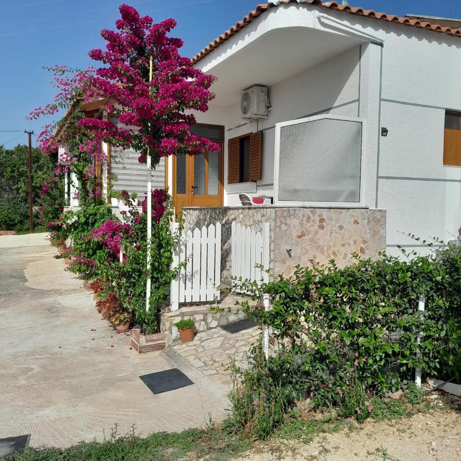 Luxury Dennis Home Sarandë Eksteriør bilde