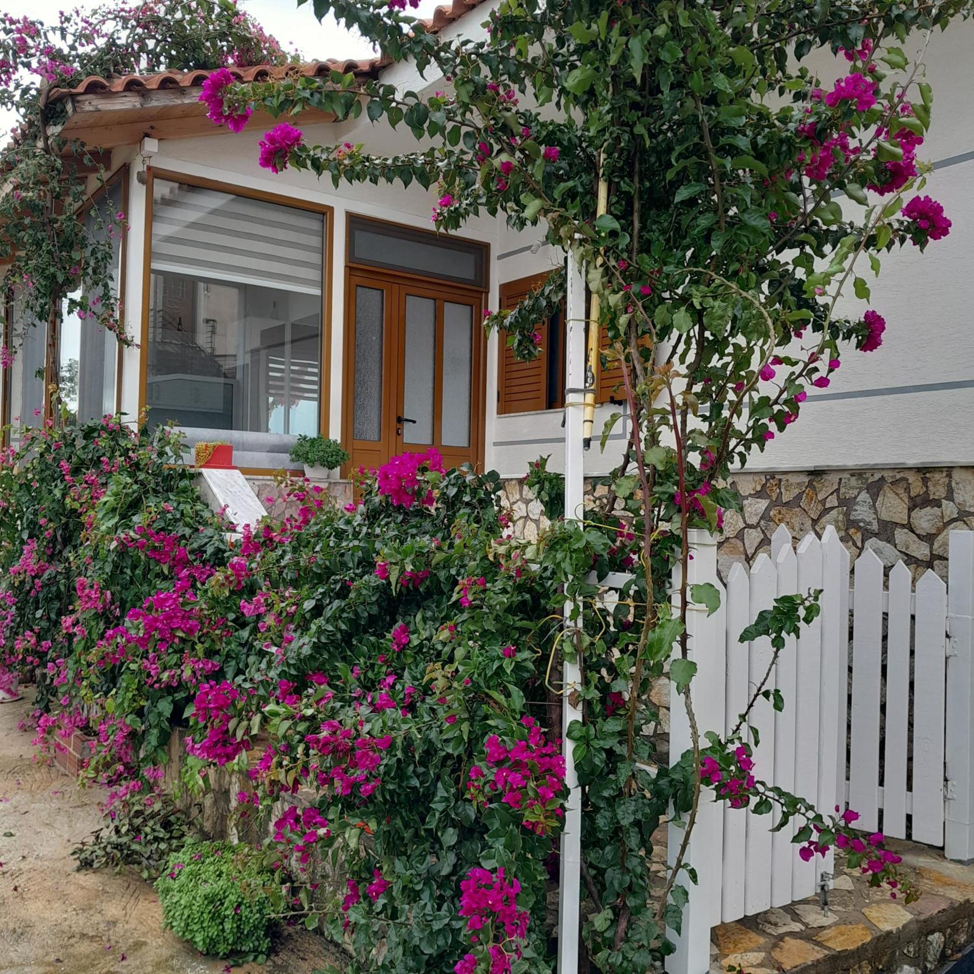 Luxury Dennis Home Sarandë Eksteriør bilde