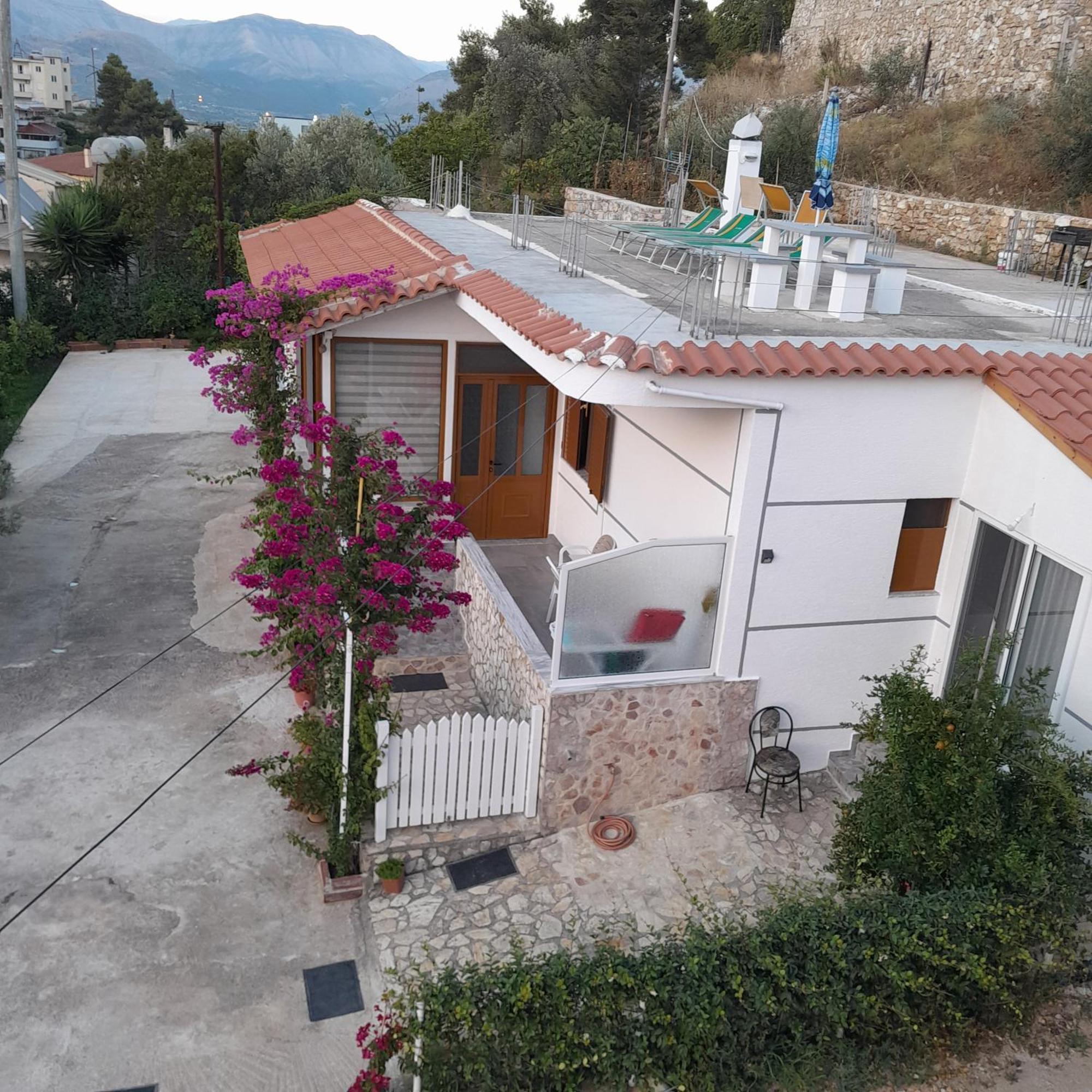 Luxury Dennis Home Sarandë Eksteriør bilde